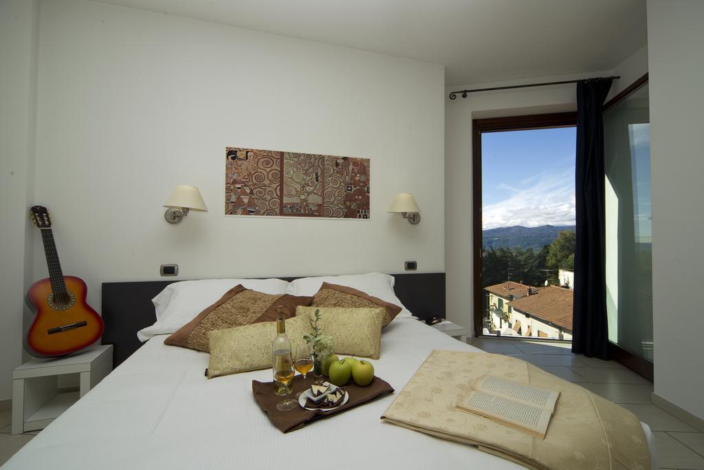 Hotel La Locanda Cadrezzate Luaran gambar
