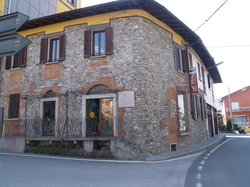 Hotel La Locanda Cadrezzate Luaran gambar