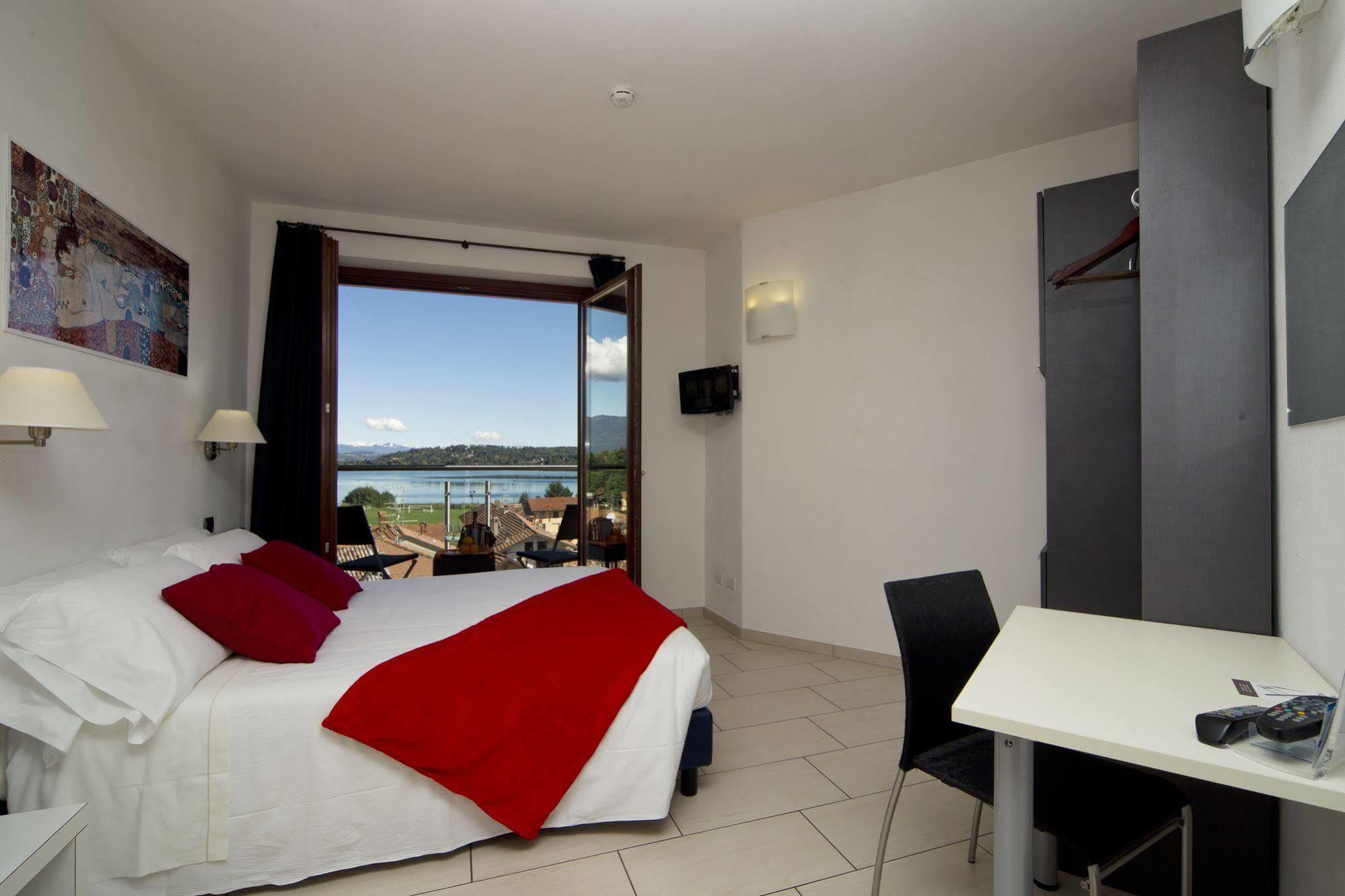 Hotel La Locanda Cadrezzate Luaran gambar