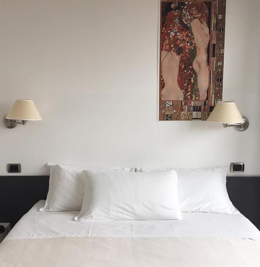 Hotel La Locanda Cadrezzate Luaran gambar