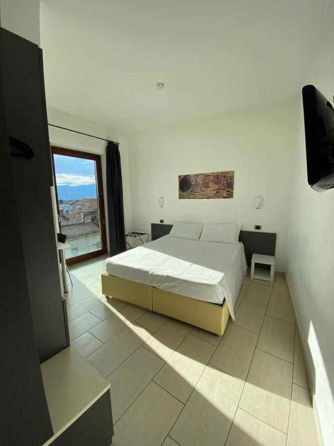 Hotel La Locanda Cadrezzate Luaran gambar